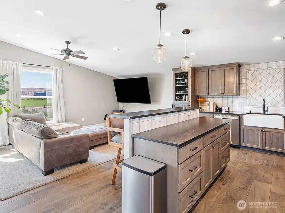 26235 Road U SW Mattawa, WA 99349