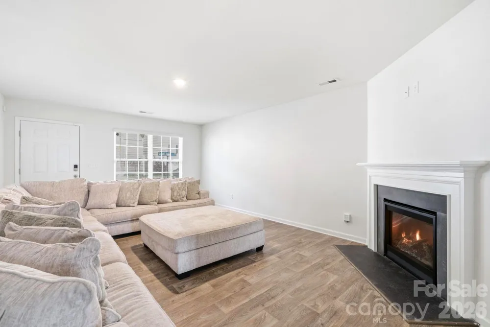 3157 Green Apple Drive Dallas, NC 28034