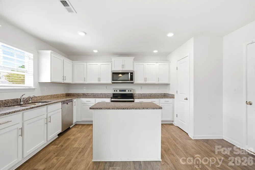 3157 Green Apple Drive Dallas, NC 28034