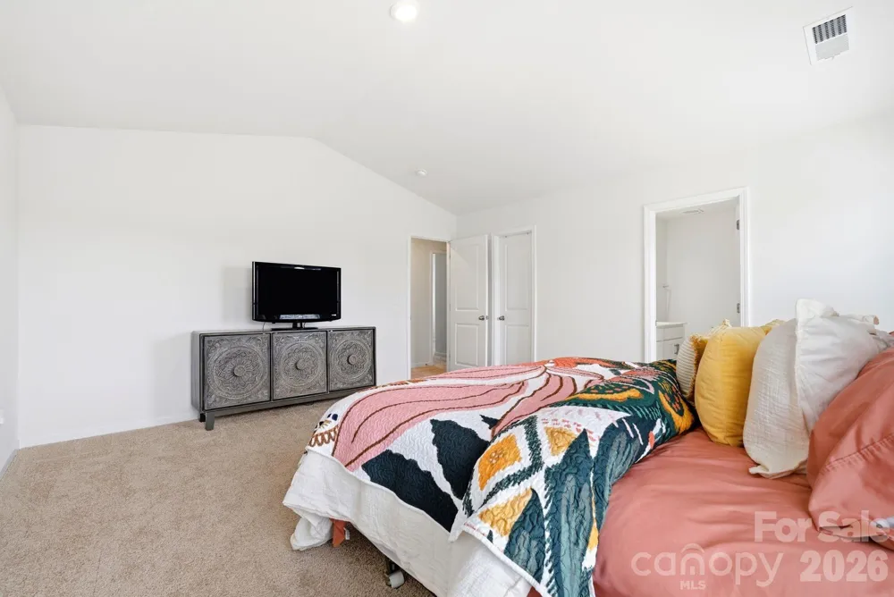 3157 Green Apple Drive Dallas, NC 28034