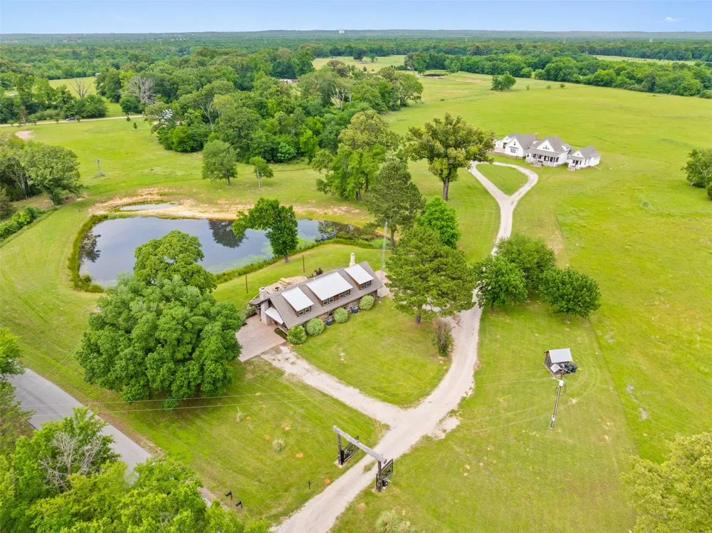 20108 County Road 452 Mineola, TX 75773