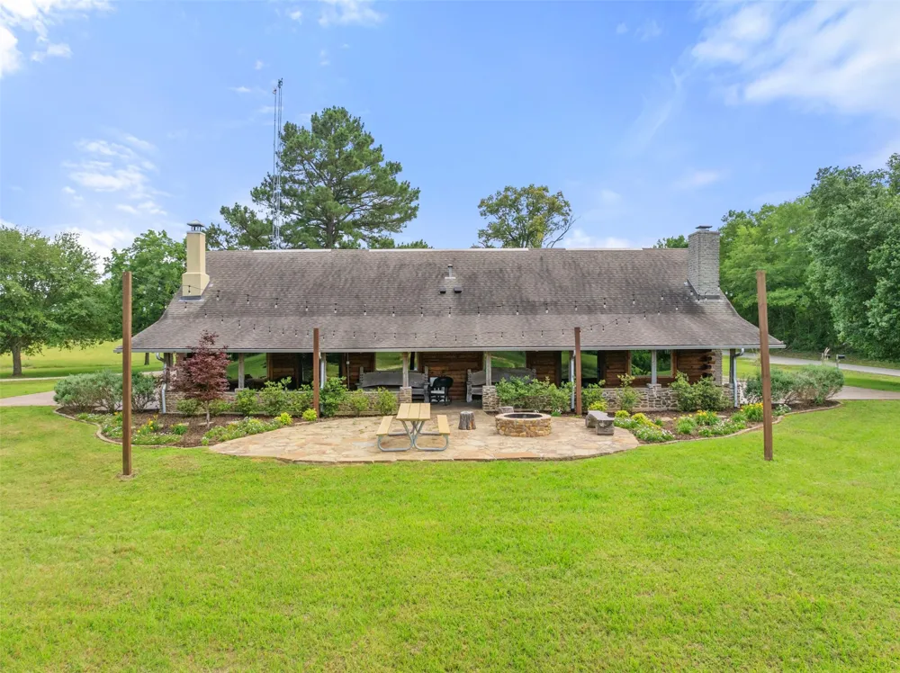 20108 County Road 452 Mineola, TX 75773