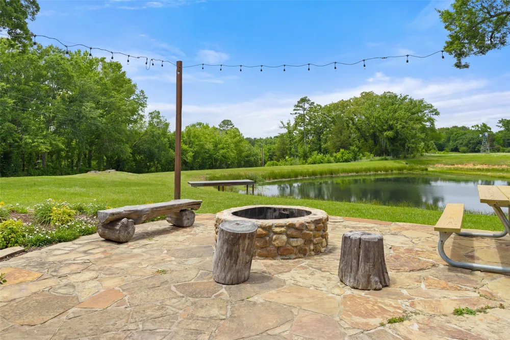 20108 County Road 452 Mineola, TX 75773