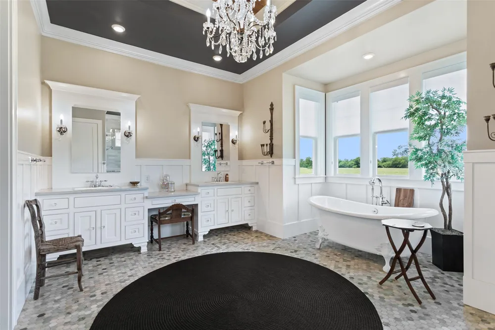 20108 County Road 452 Mineola, TX 75773