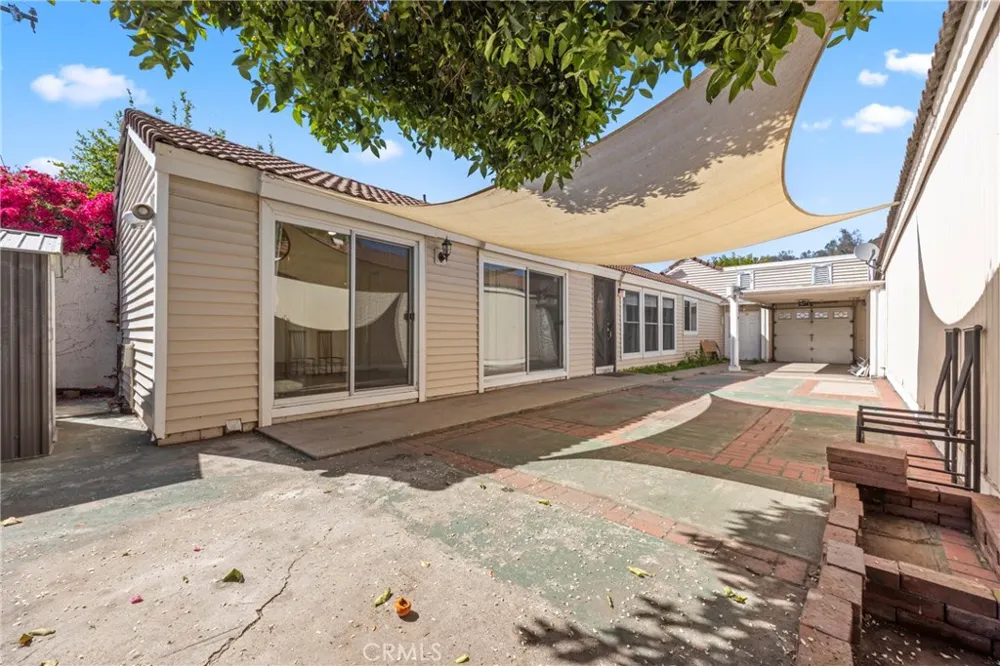 1552 Club Drive Pomona, CA 91768