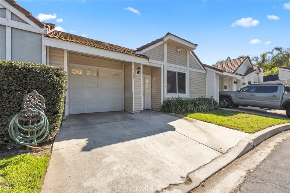1552 Club Drive Pomona, CA 91768