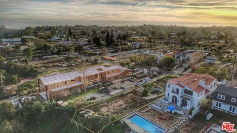 1028 Chautauqua Boulevard