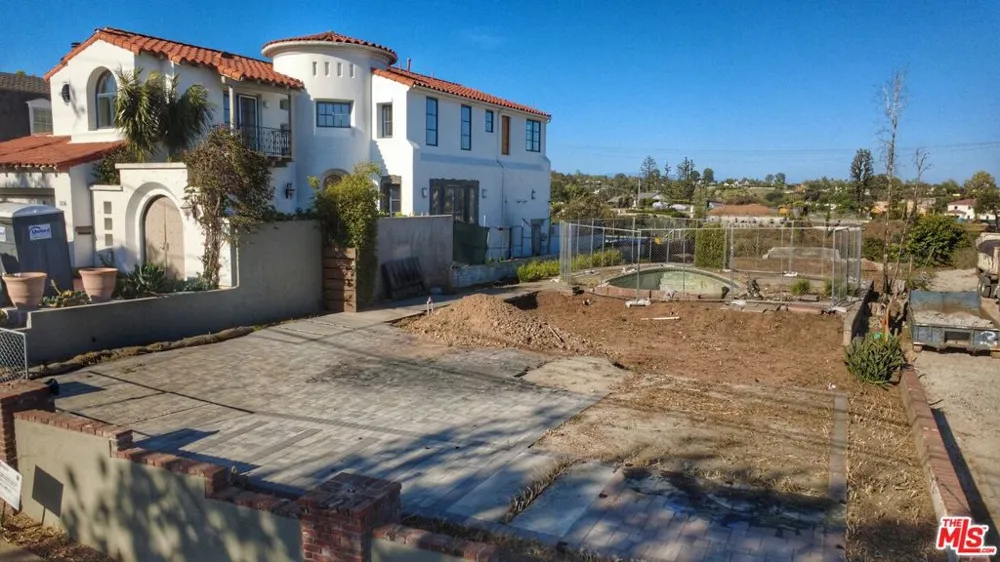 1028 Chautauqua Boulevard Pacific Palisades, CA 90272