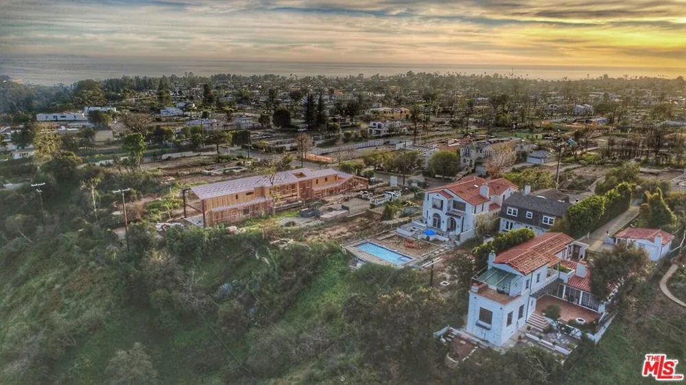 1028 Chautauqua Boulevard Pacific Palisades, CA 90272
