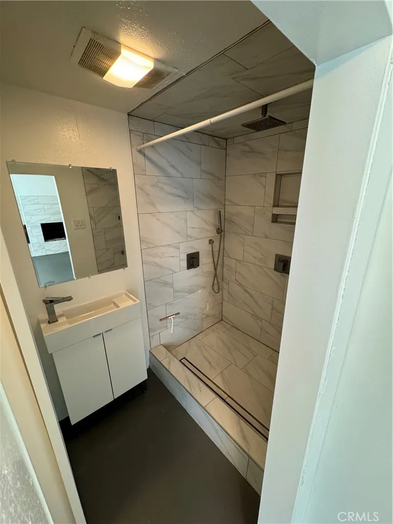 624 1st Hermosa Beach, CA 90254
