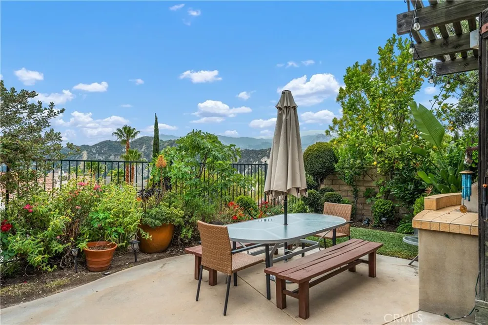 25730 Hawthorne Place Stevenson Ranch, CA 91381
