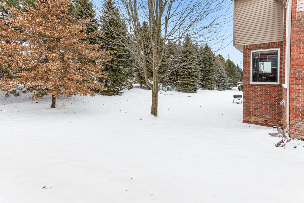 49896 Parkside Drive Northville, MI 48168