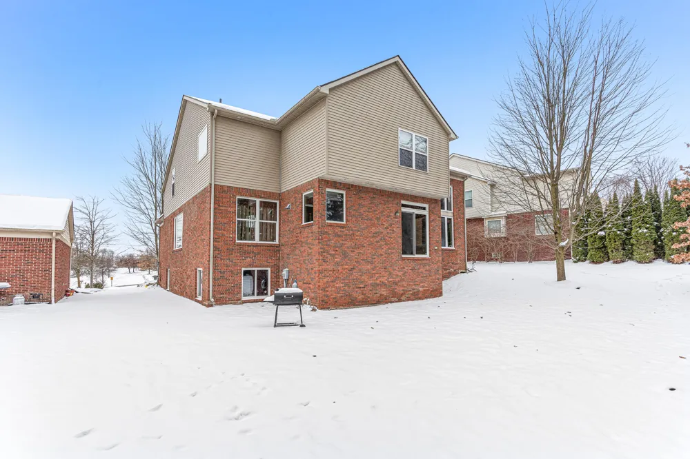 49896 Parkside Drive Northville, MI 48168