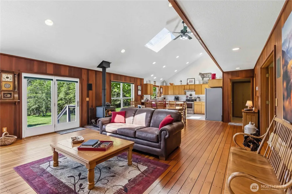 359 Frank Smith Road Toutle, WA 98649