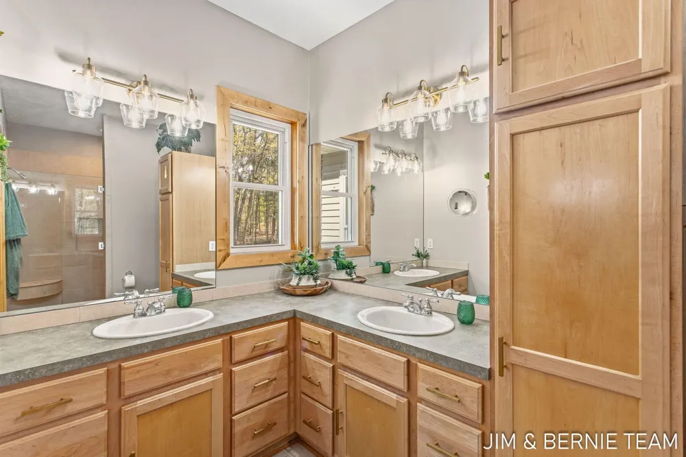 6427 Sand Castle View Laketown Township, MI 49423