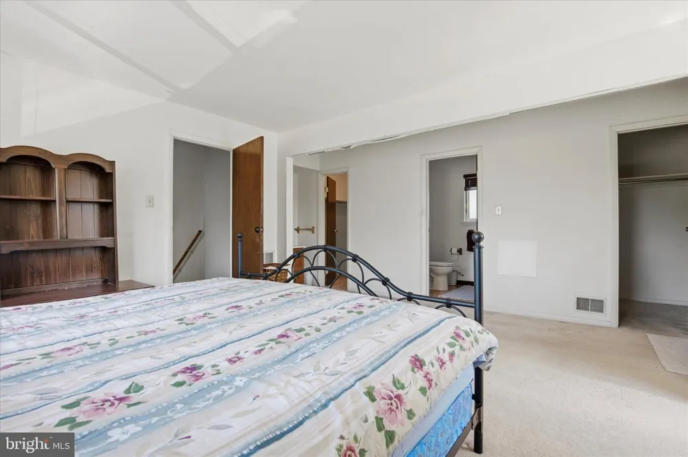 1265 OLD YORK ROAD Warminster, PA 18974