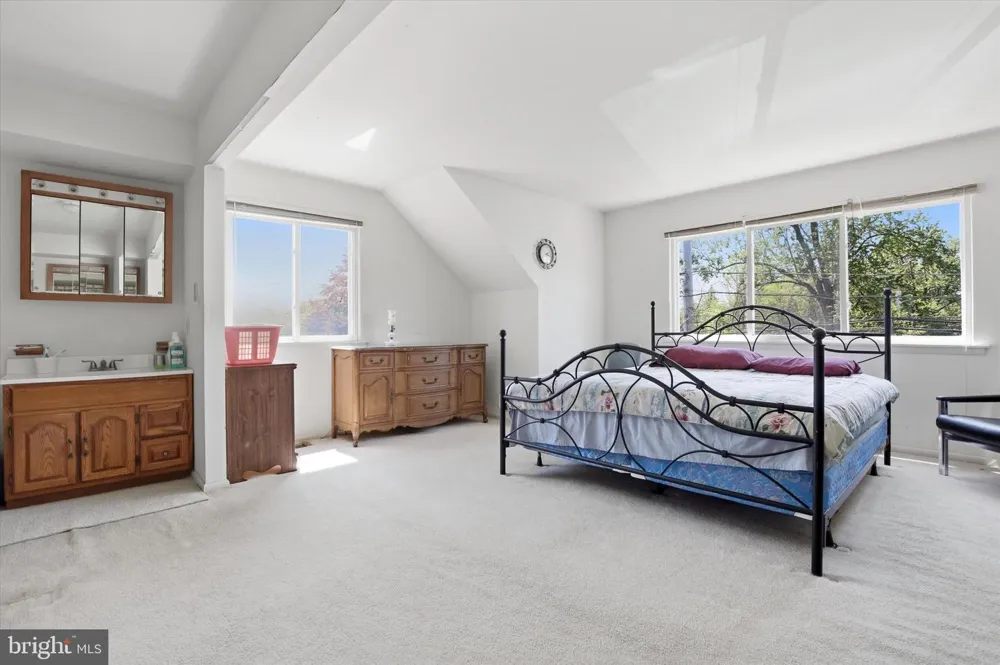 1265 OLD YORK ROAD Warminster, PA 18974