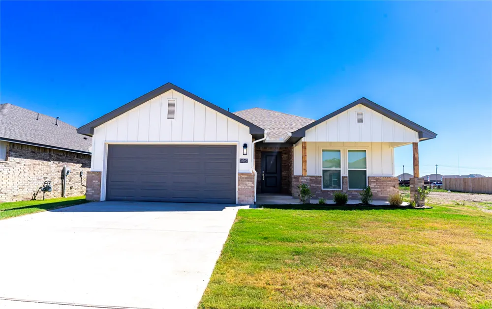 10927 S 271st EastAvenue Coweta, OK 74429