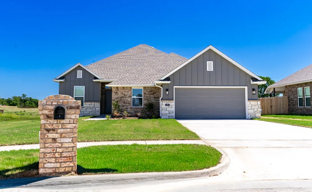 203 S 25th Street Collinsville, OK 74021