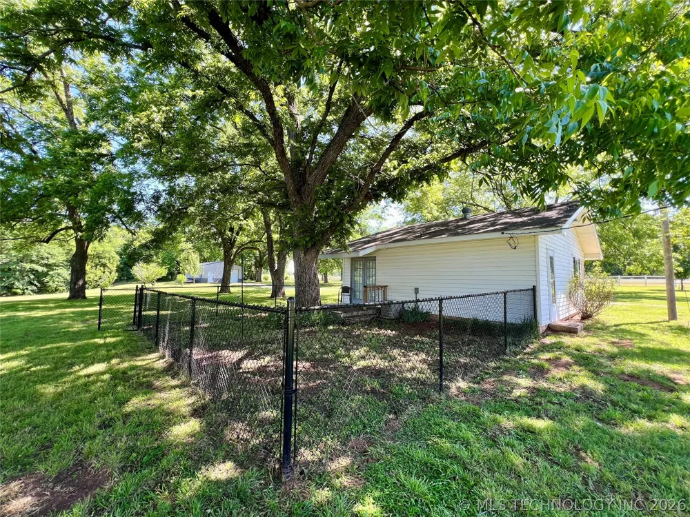 20014 Highway 32 Kingston, OK 73439
