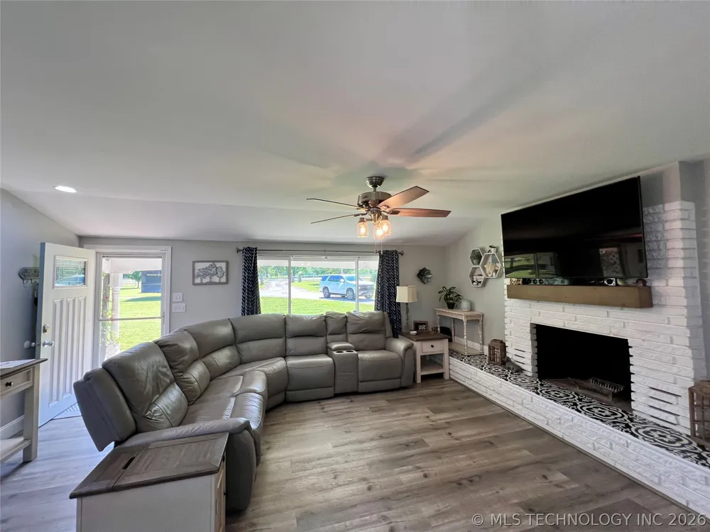 20014 Highway 32 Kingston, OK 73439