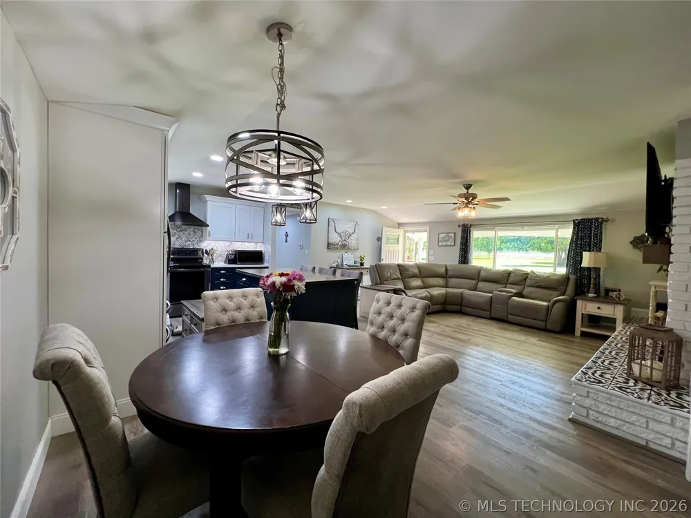 20014 Highway 32 Kingston, OK 73439