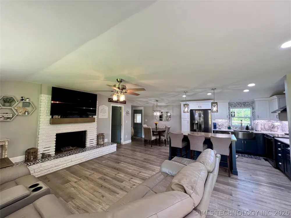 20014 Highway 32 Kingston, OK 73439