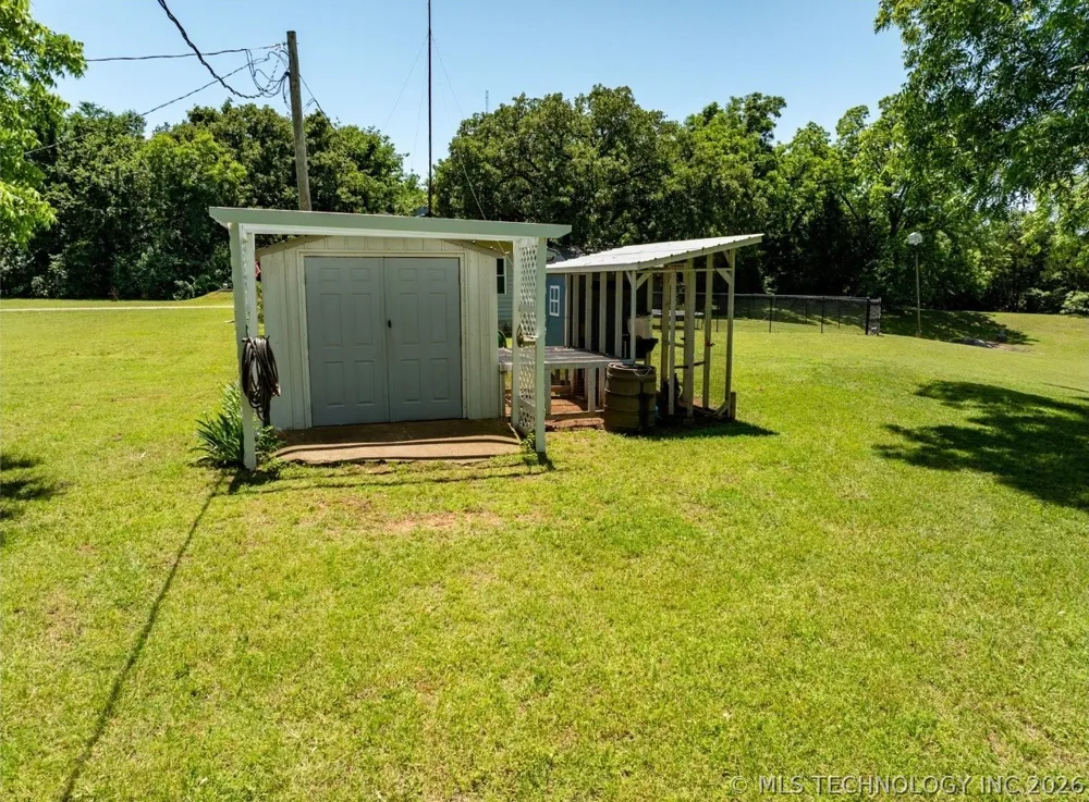 20014 Highway 32 Kingston, OK 73439