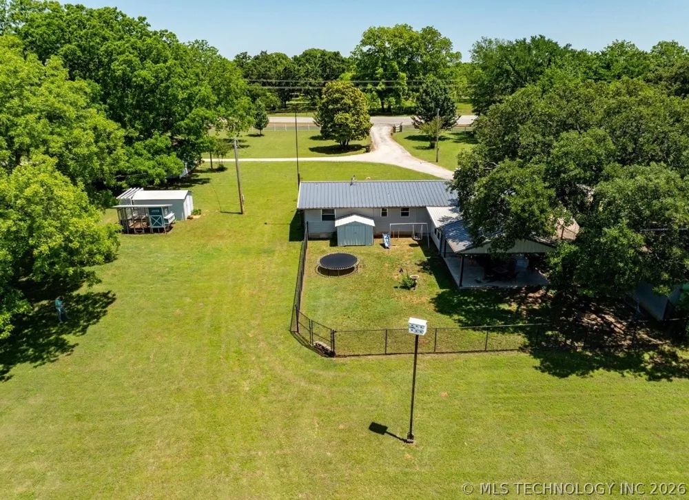 20014 Highway 32 Kingston, OK 73439