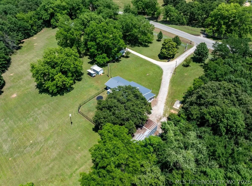 20014 Highway 32 Kingston, OK 73439