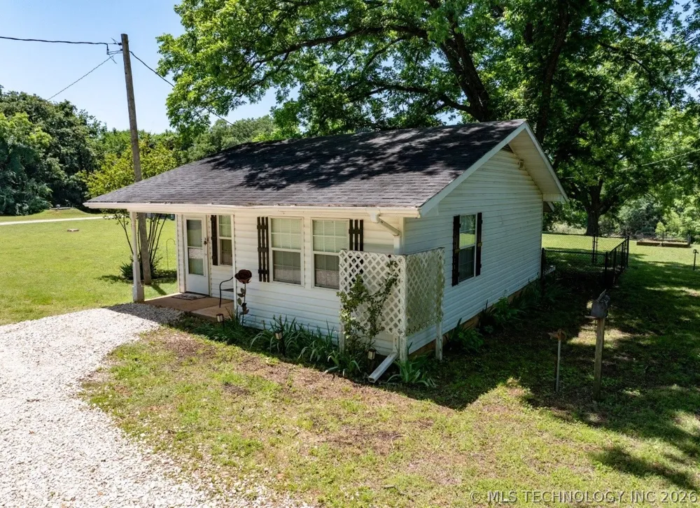 20014 Highway 32 Kingston, OK 73439
