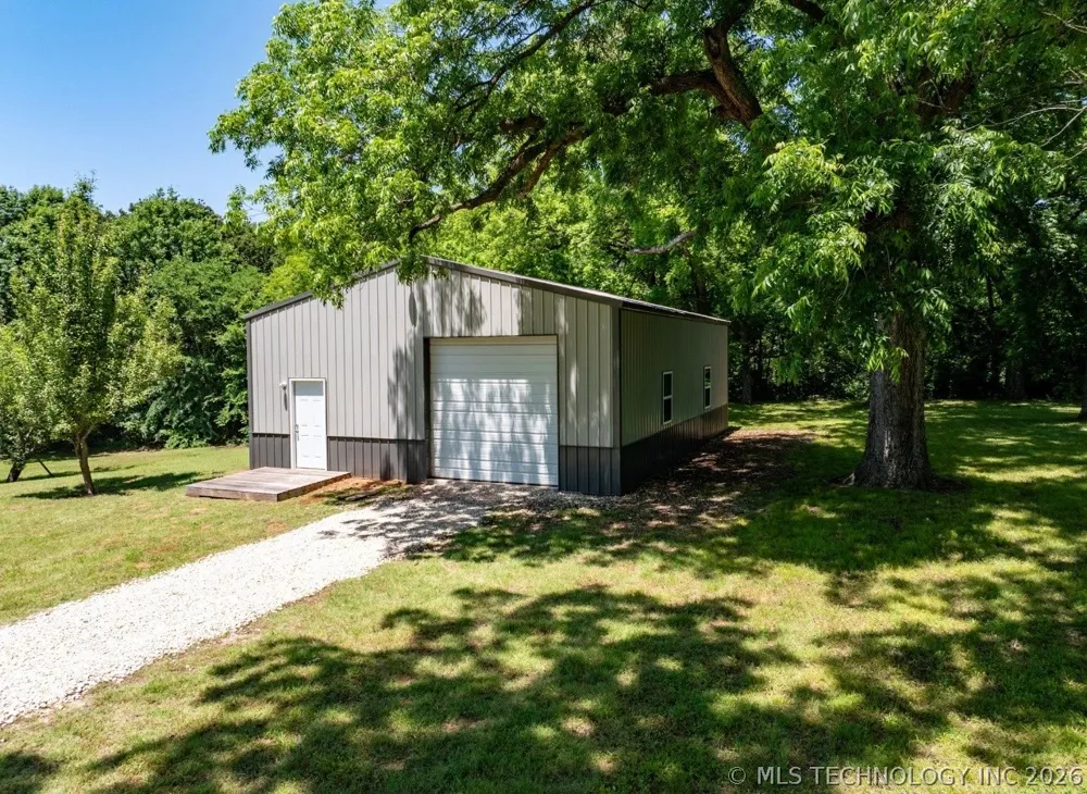 20014 Highway 32 Kingston, OK 73439