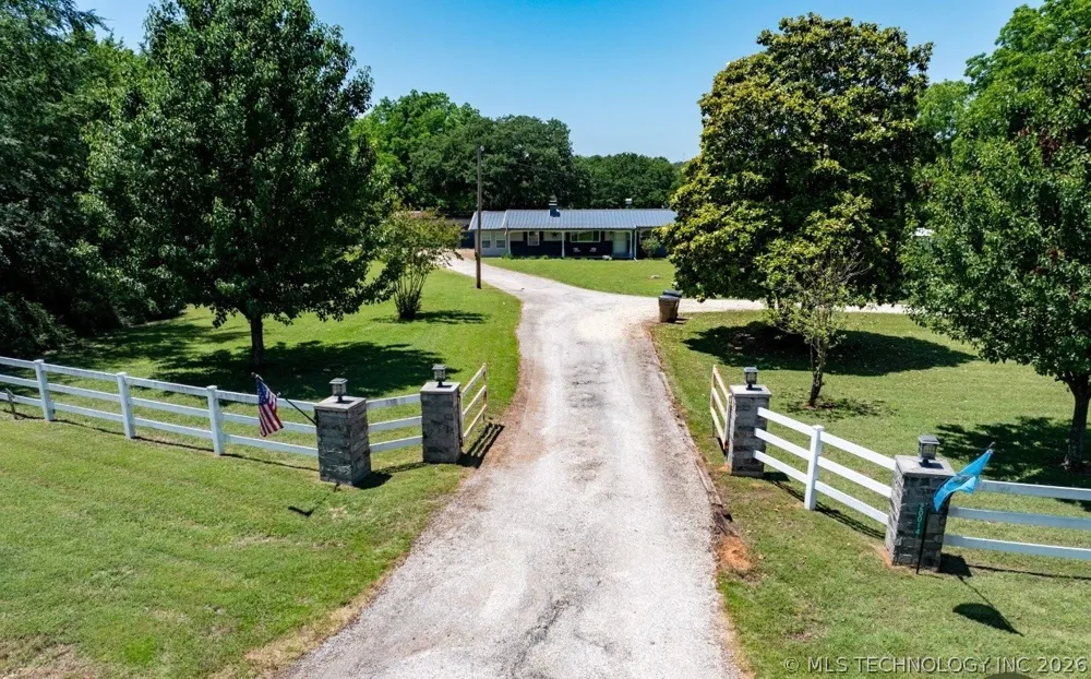 20014 Highway 32 Kingston, OK 73439