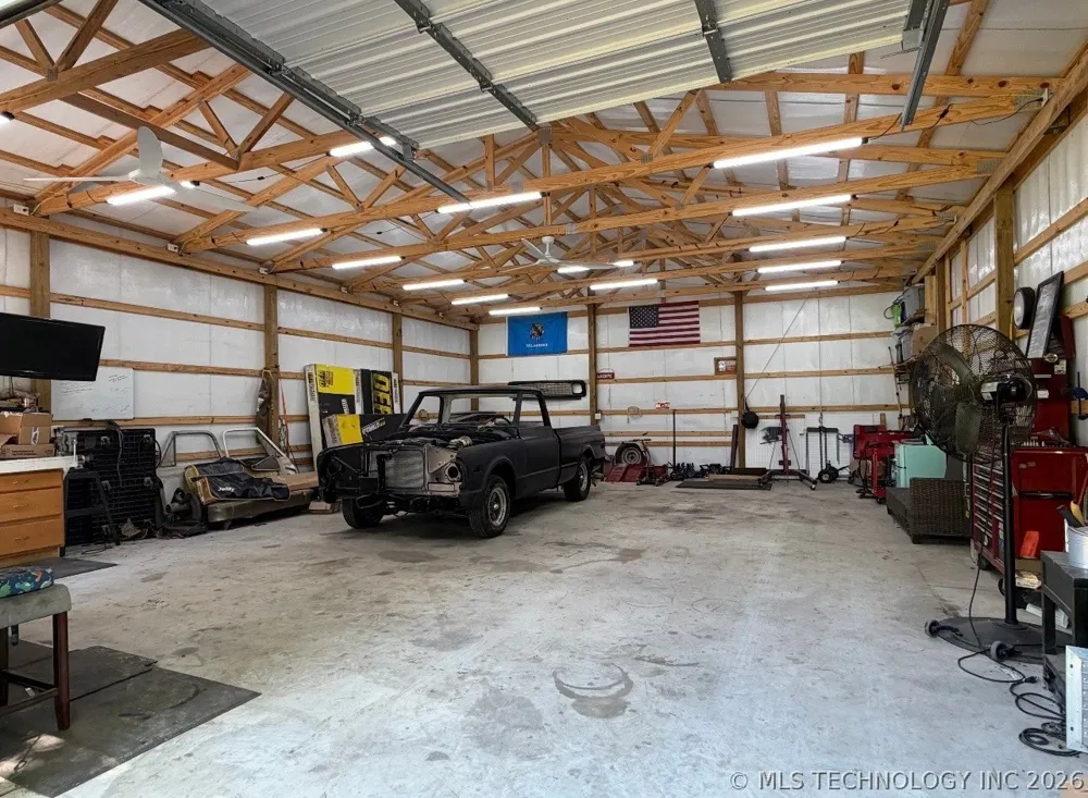 20014 Highway 32 Kingston, OK 73439
