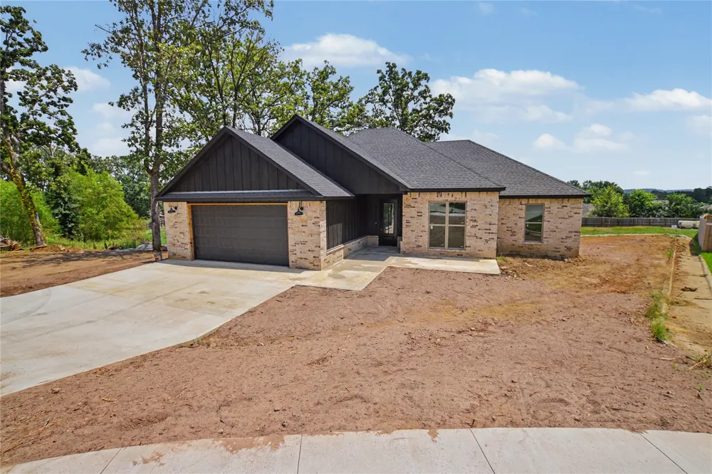 685 Woodlands Drive Tahlequah, OK 74464