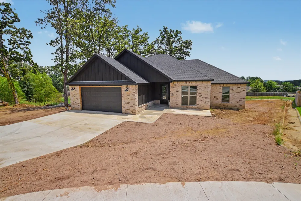 685 Woodlands Drive Tahlequah, OK 74464
