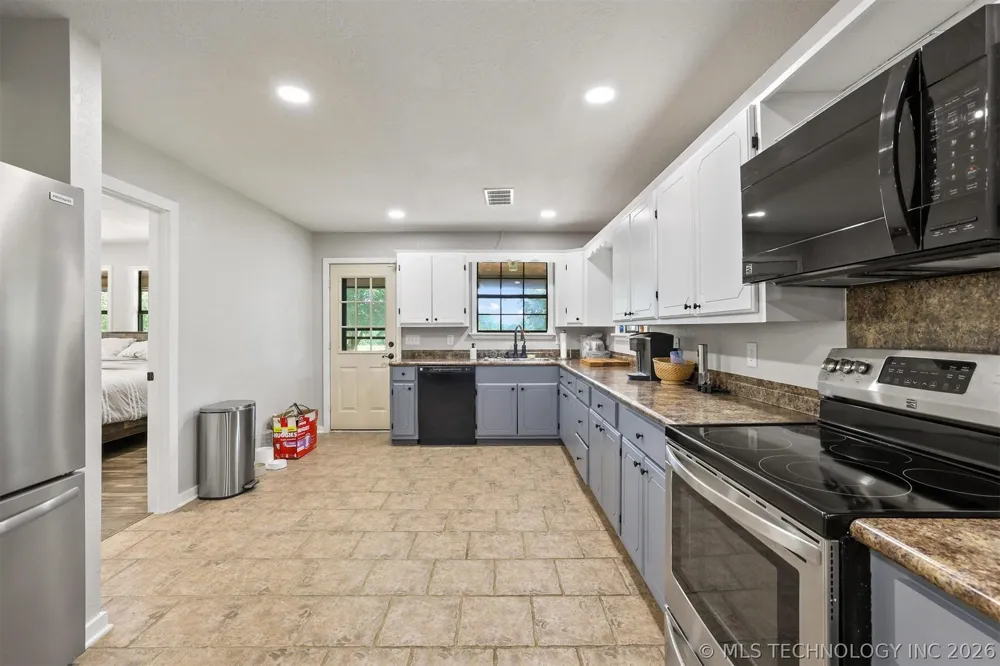 2042 E 1980 ROAD Antlers, OK 74523