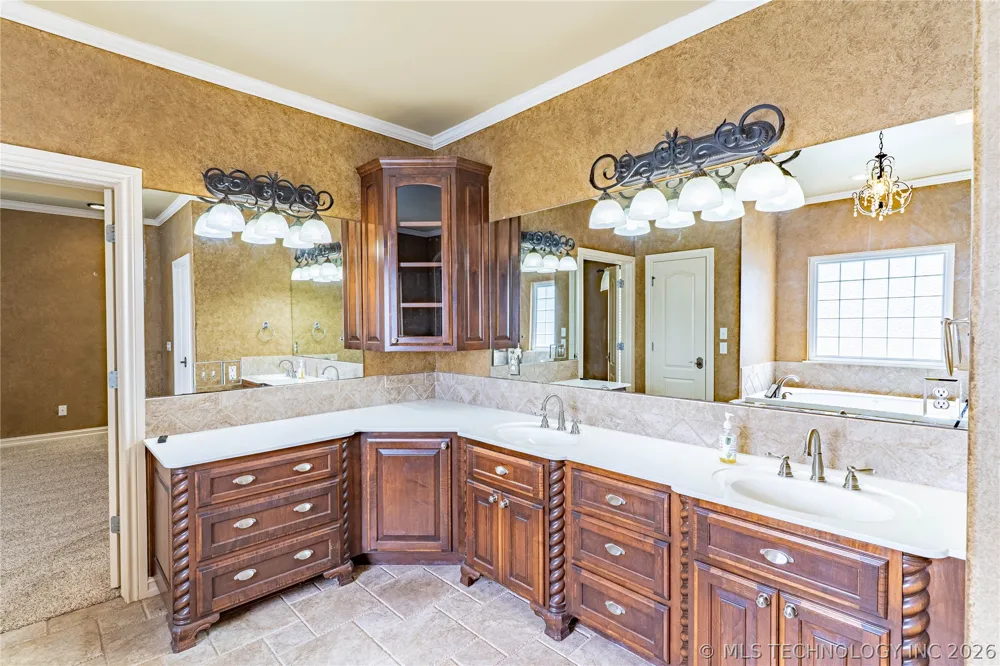 39865 W 221st Street S Bristow, OK 74010