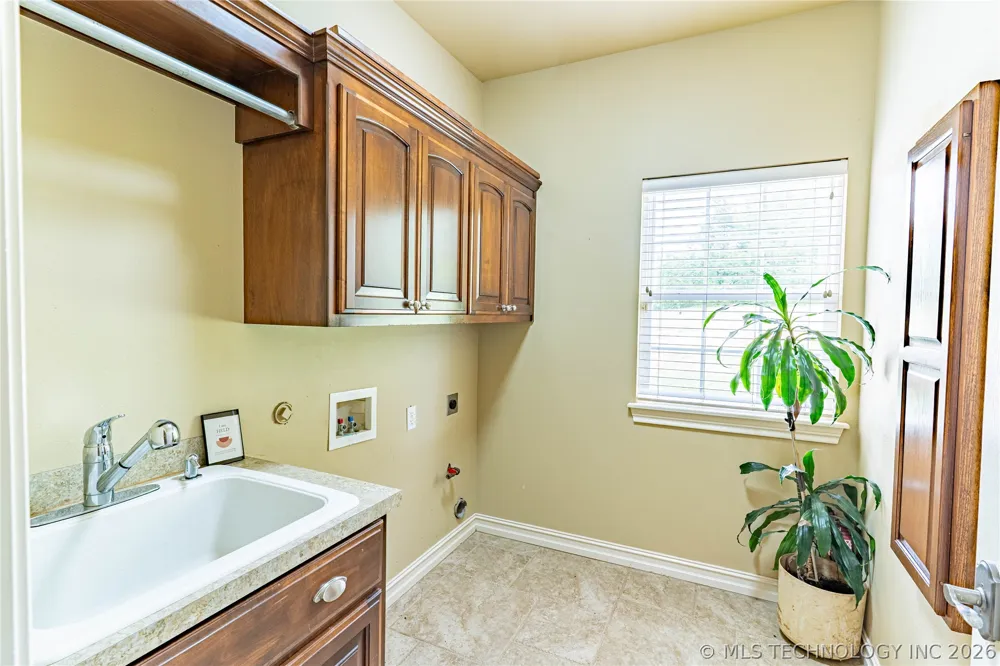 39865 W 221st Street S Bristow, OK 74010