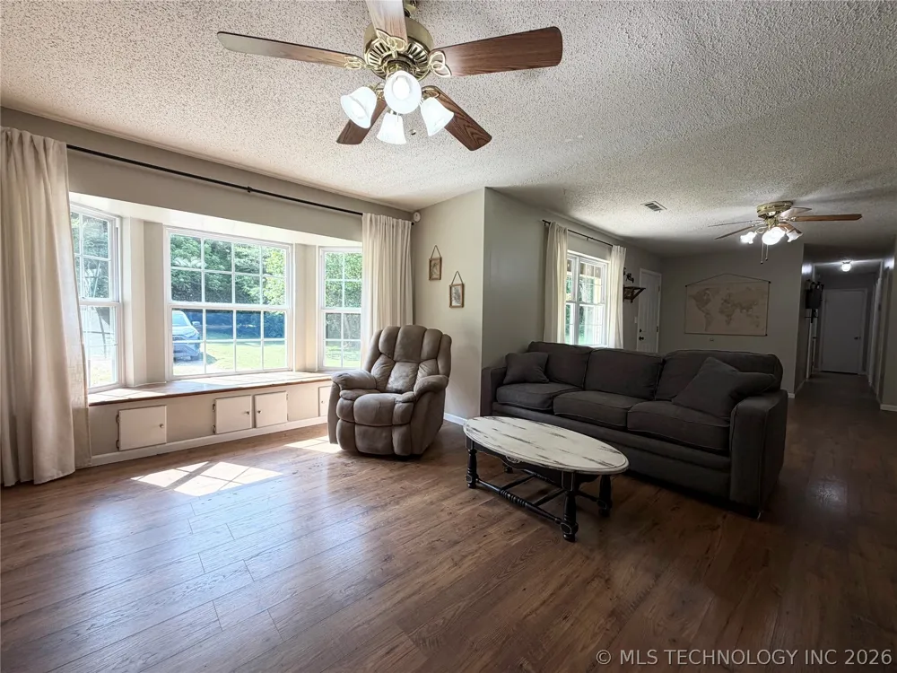 57767 County Road 612 Street Kansas, OK 74347
