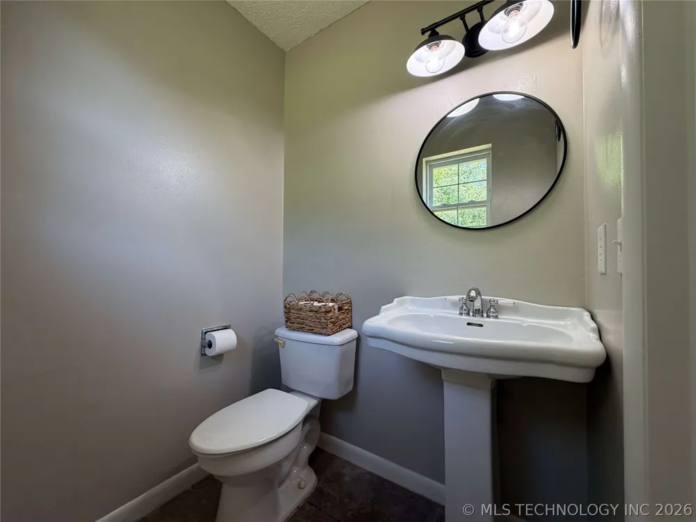 57767 County Road 612 Street Kansas, OK 74347