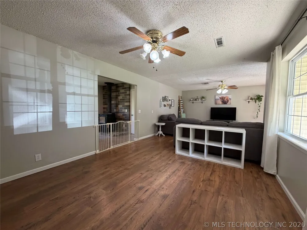 57767 County Road 612 Street Kansas, OK 74347