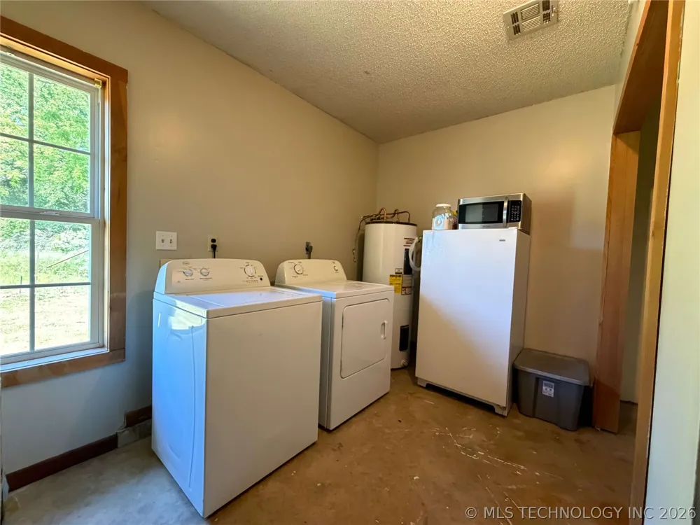57767 County Road 612 Street Kansas, OK 74347