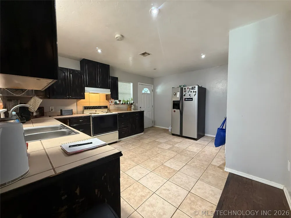 206 S Main Ada, OK 74820
