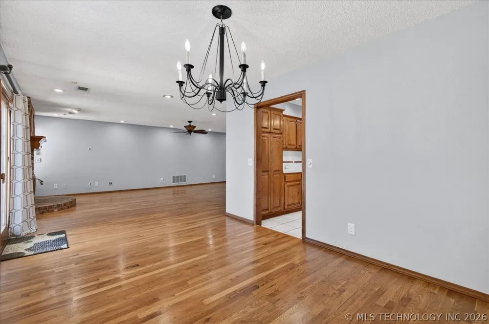 6700 SE Quail Ridge Road Bartlesville, OK 74006