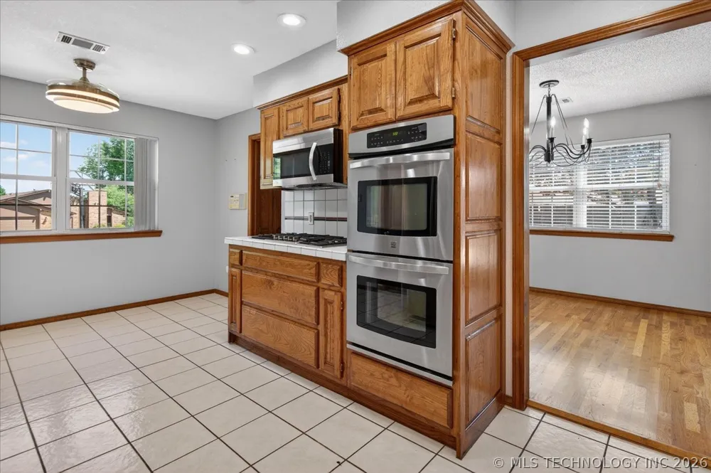 6700 SE Quail Ridge Road Bartlesville, OK 74006