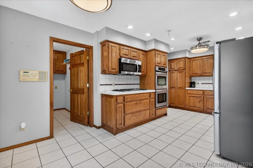 6700 SE Quail Ridge Road Bartlesville, OK 74006