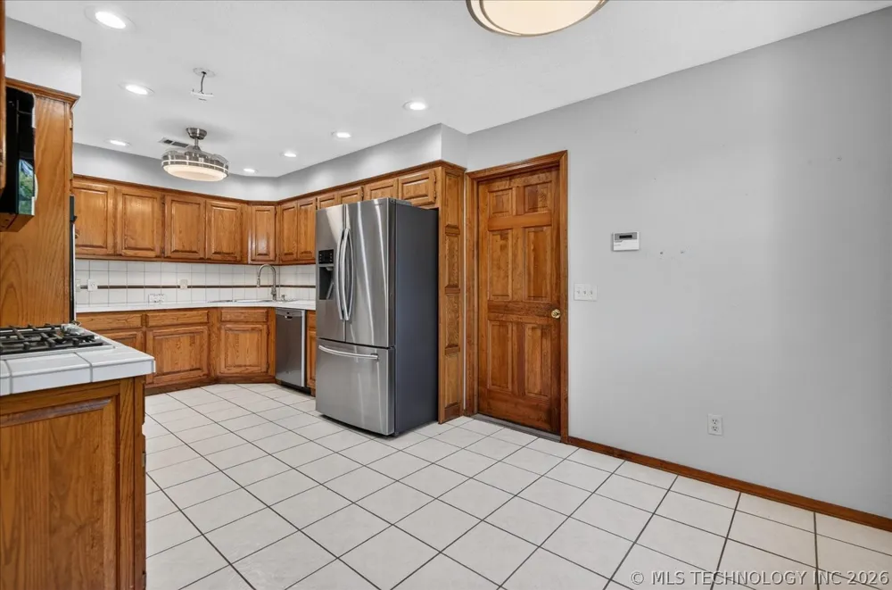 6700 SE Quail Ridge Road Bartlesville, OK 74006
