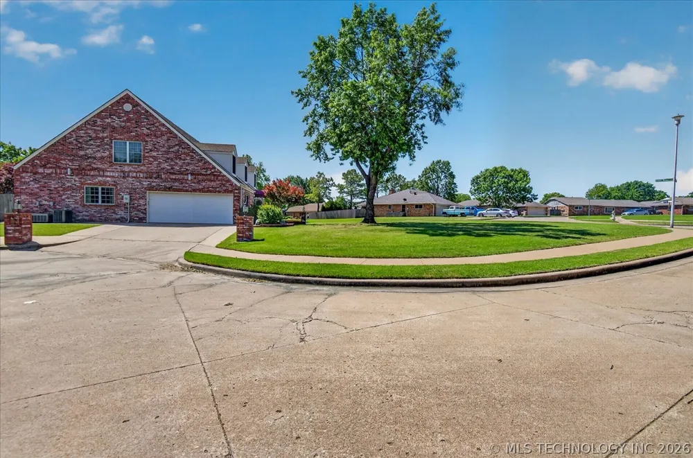 6700 SE Quail Ridge Road Bartlesville, OK 74006