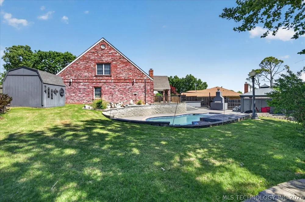 6700 SE Quail Ridge Road Bartlesville, OK 74006